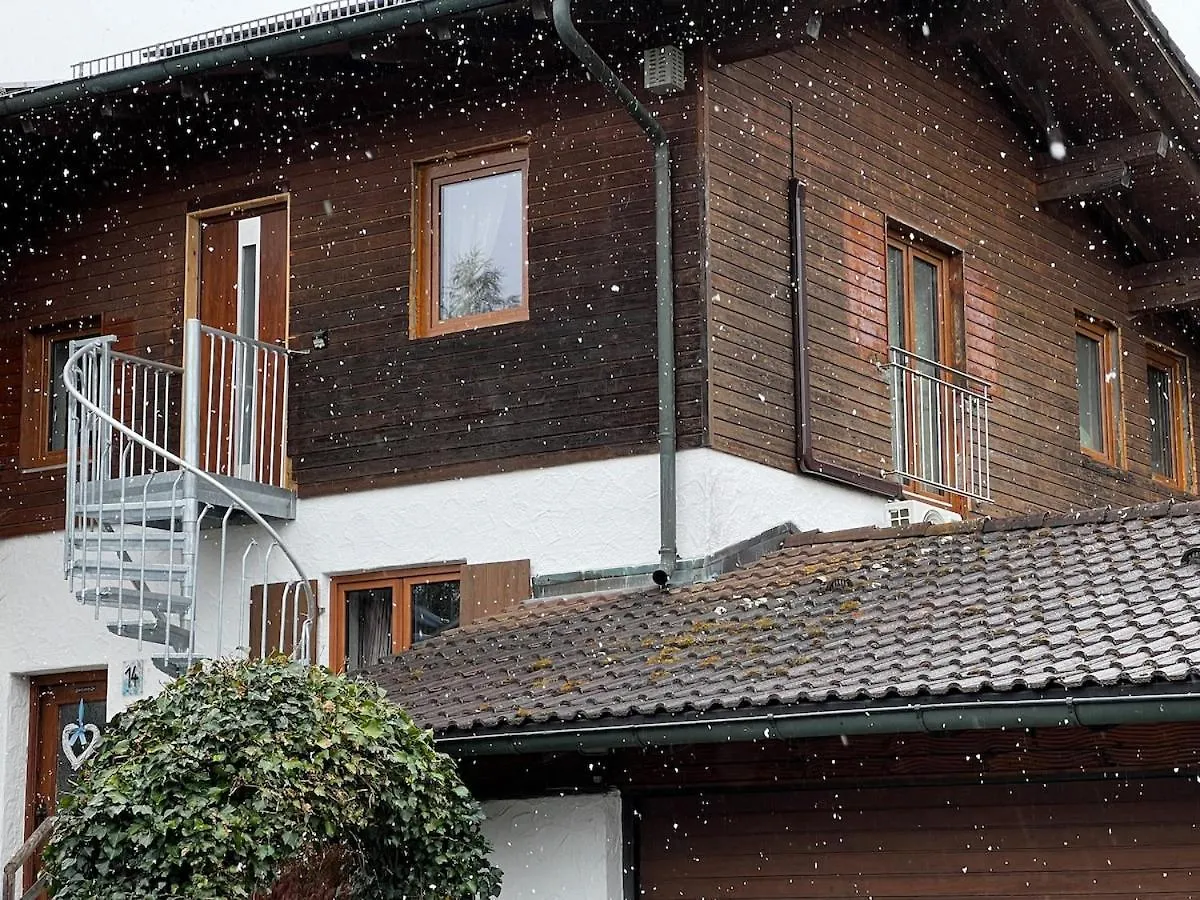 Zentrale Wohnen Im Gruenen Auf Dem Berg Apartment Biessenhofen