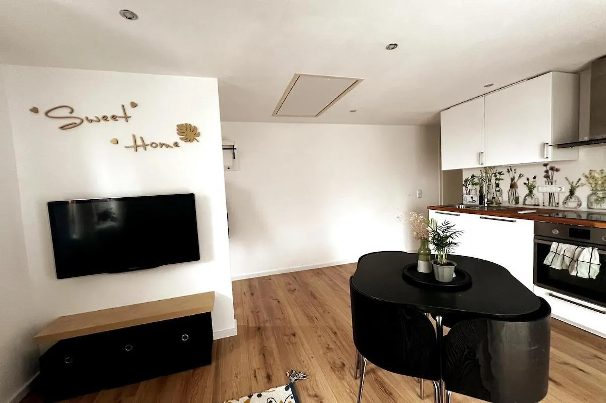 Zentrale Wohnen Im Gruenen Auf Dem Berg Apartment Biessenhofen